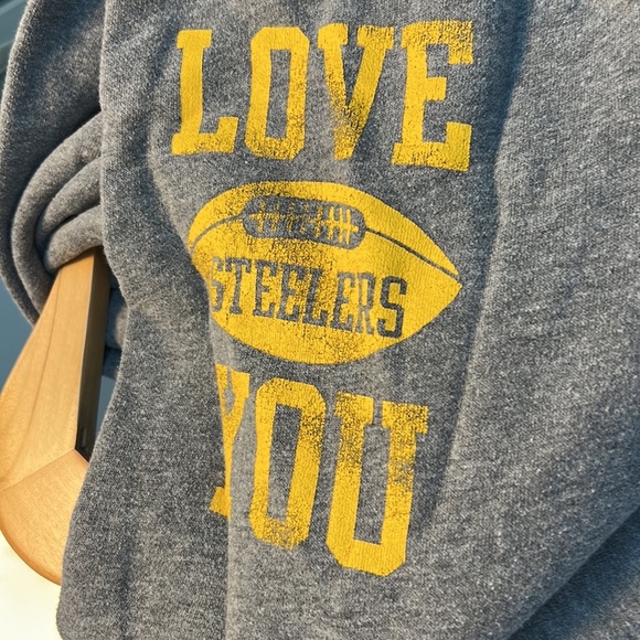 Pittsburgh Steelers Pink Brand Sweatshirt - Picture 3 of 5